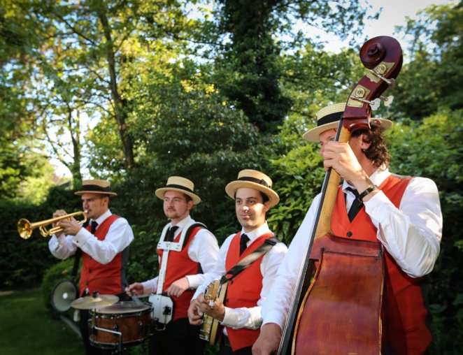 The Almost Swinging Jazz Band jazz trio quartet swing bluess muziek hofnar receptie band